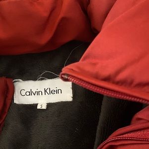 Vintage red CALVIN KLEIN fur inside puffy jacket